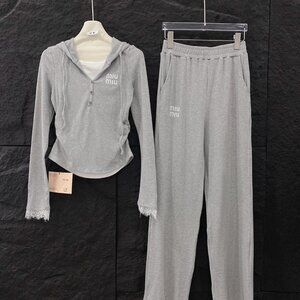 Miu Miu Ladies Ladies Sports Casual Gray Suit